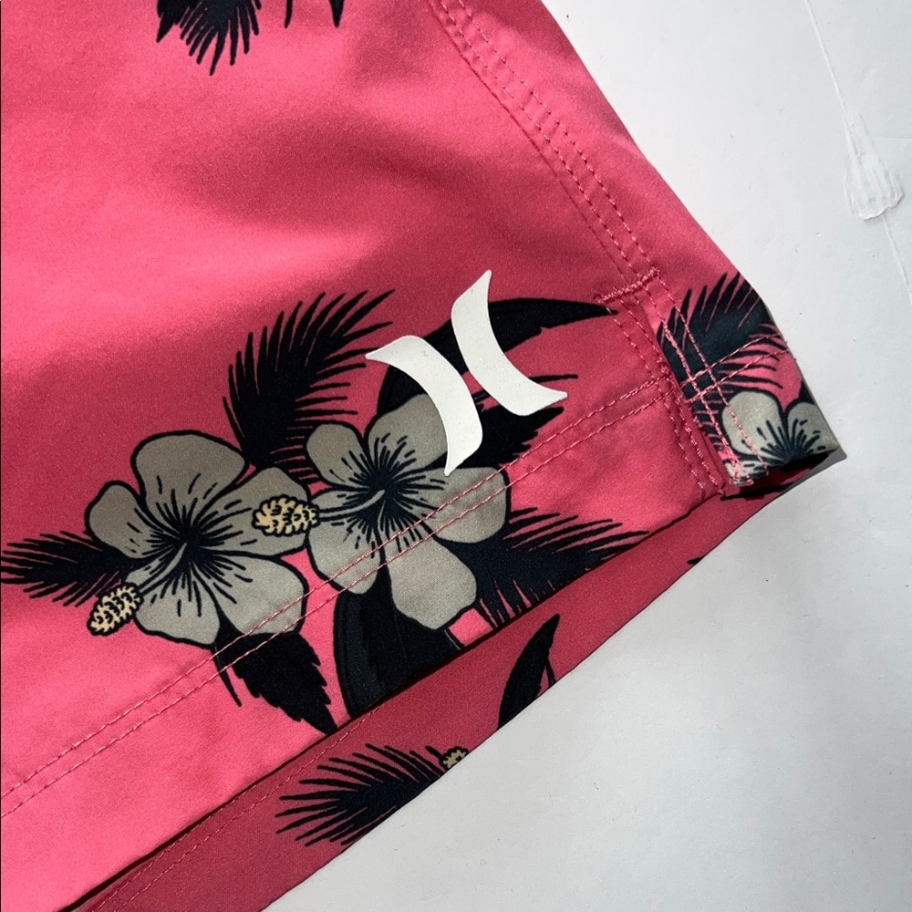 Hurley Pink Floral Board Shorts Men’s size Large - Picture 6 of 9